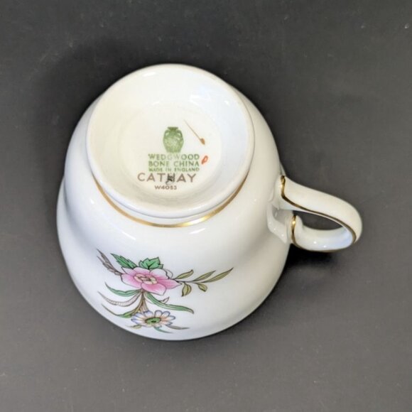Wedgwood Cathay Bone China Tea Cup Floral Pattern Gold Trim Vintage England - Picture 9 of 9